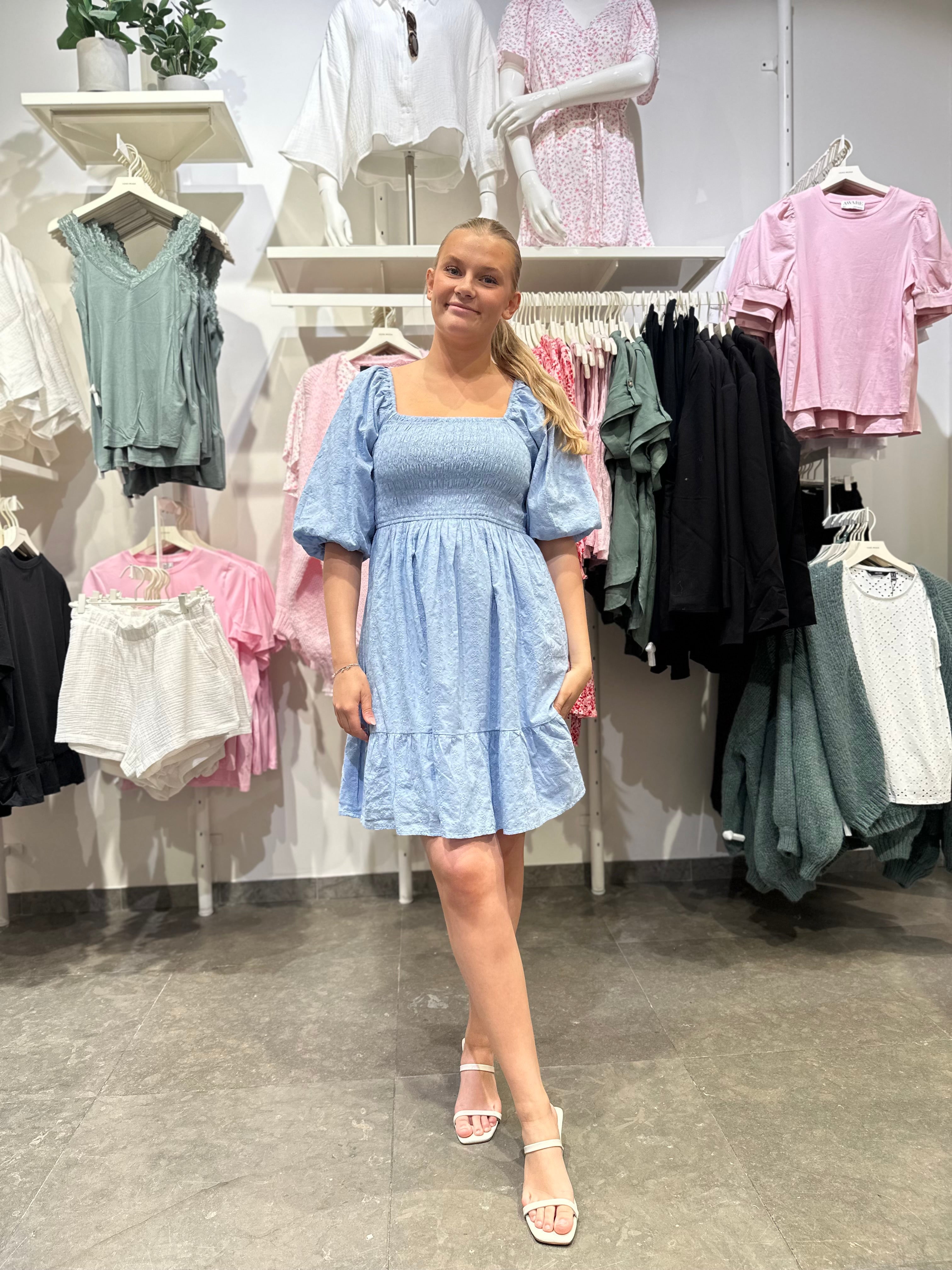 AWJULIE Short Dress - Chambray Blue - VERO MODA & VILA Bergvik